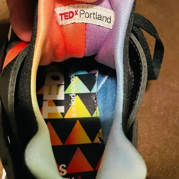 RARE LTD ED NIKE TedX PDX Promo Rainbow 🌈 PRIDE Mens 8US Womens 9.5 US unisex